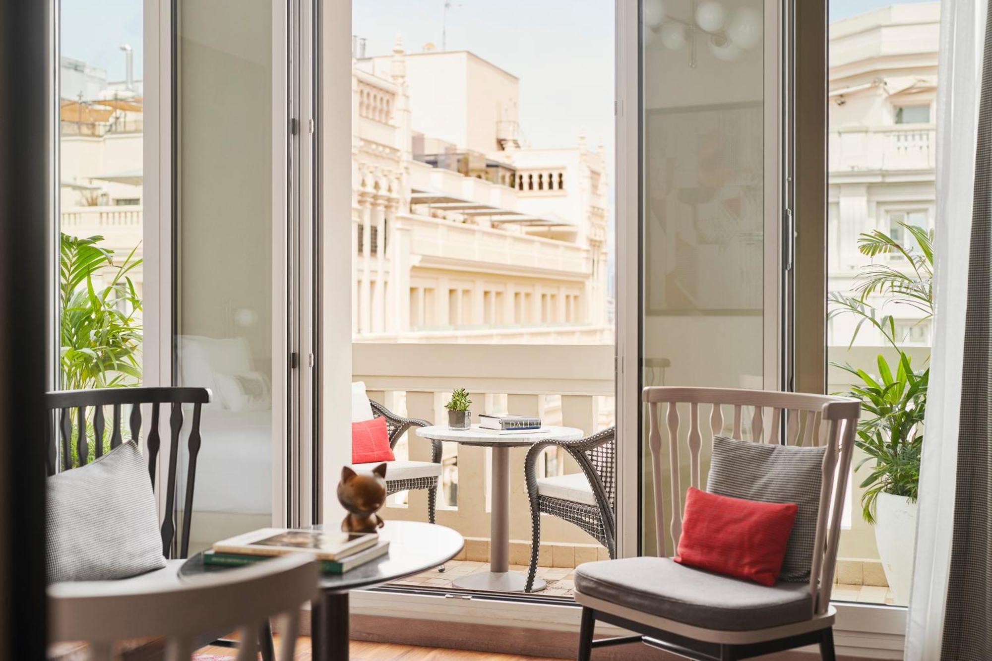 Hyatt Centric Gran Via Madrid Hotel Exterior photo
